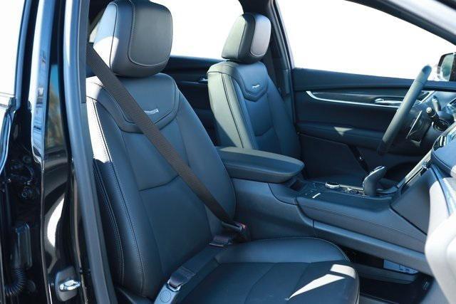 used 2022 Cadillac XT5 car, priced at $32,900