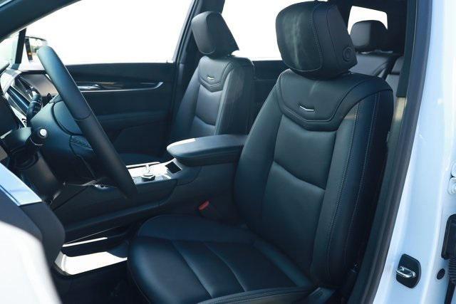 used 2022 Cadillac XT6 car, priced at $35,900