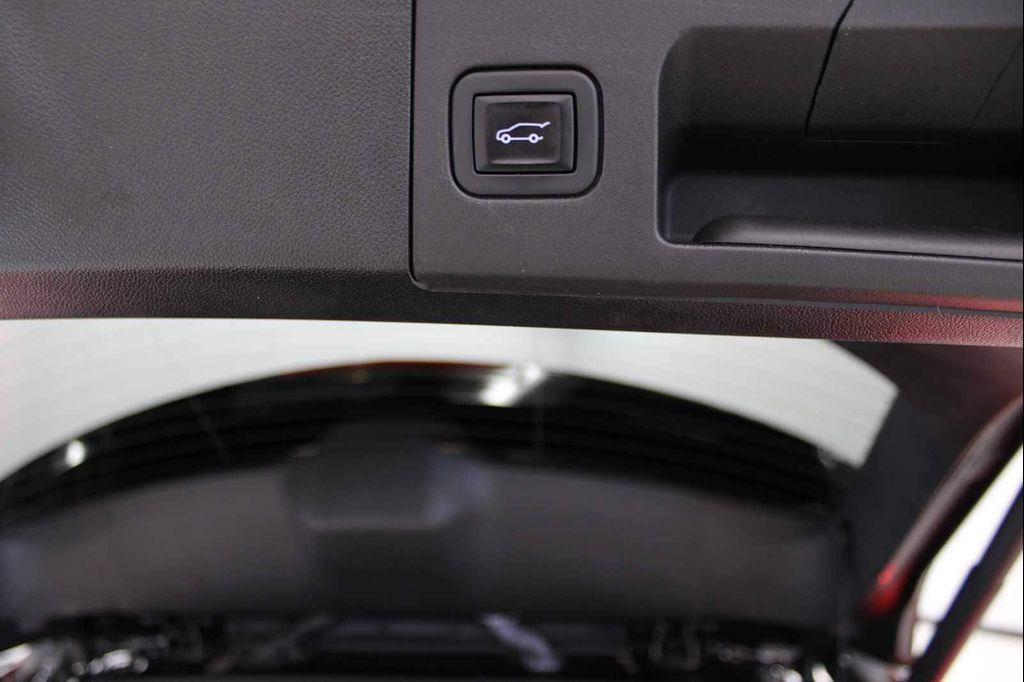 used 2022 Cadillac XT4 car, priced at $31,988