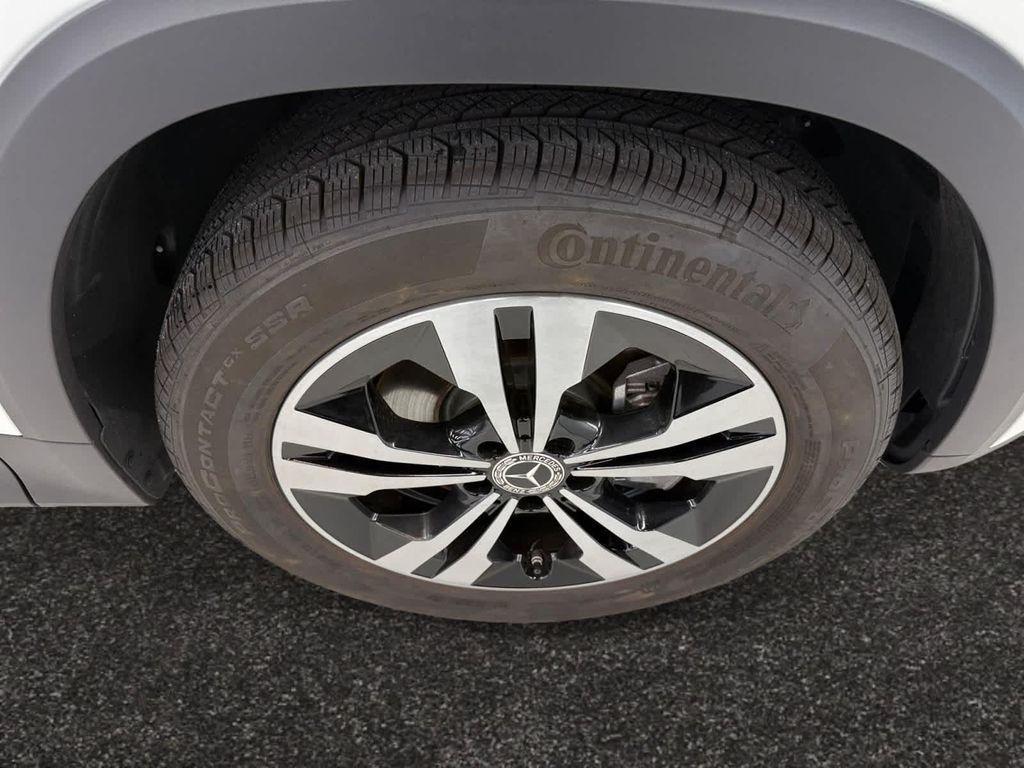 used 2024 Mercedes-Benz GLB 250 car, priced at $32,798