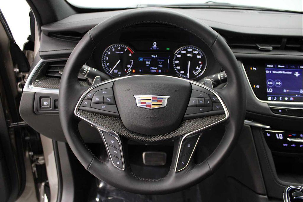 used 2022 Cadillac XT5 car, priced at $39,488