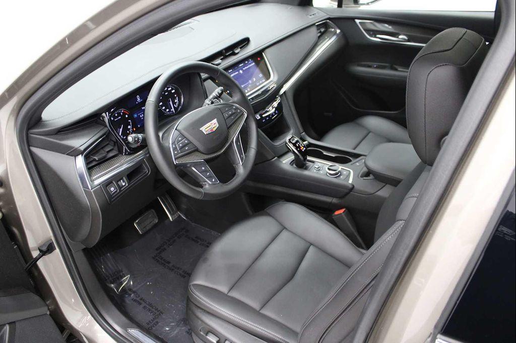 used 2022 Cadillac XT5 car, priced at $39,488