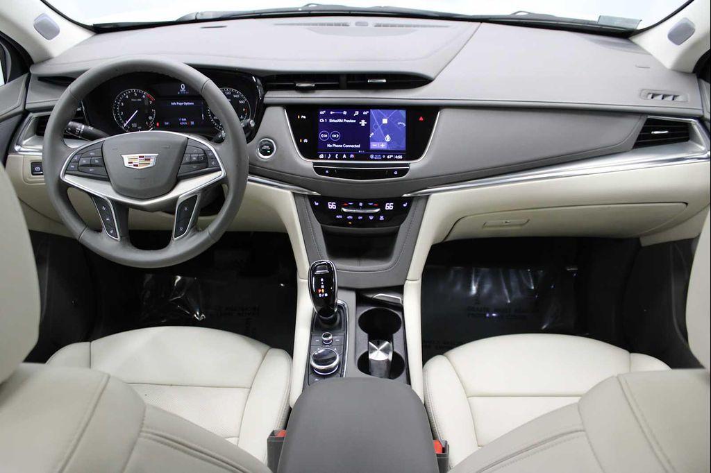 used 2022 Cadillac XT5 car, priced at $34,488