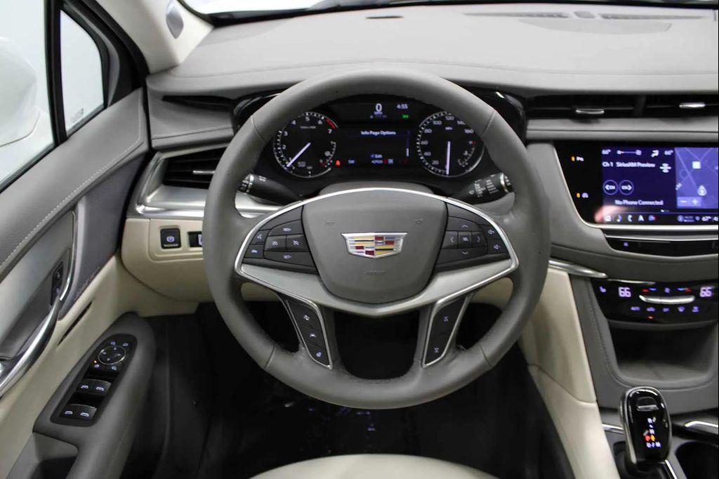 used 2022 Cadillac XT5 car, priced at $34,488
