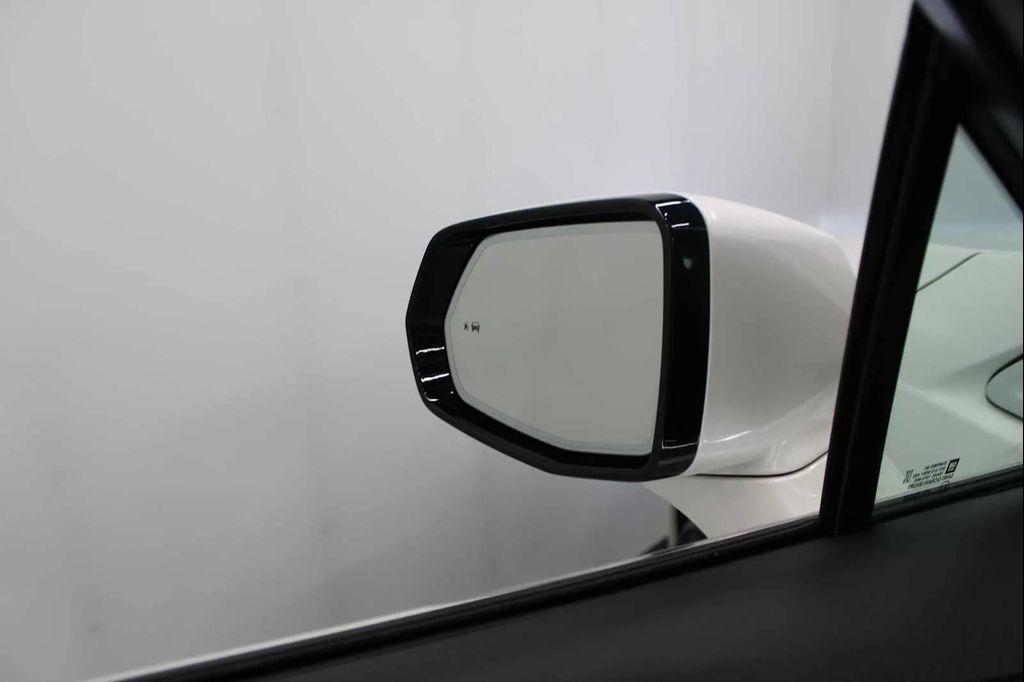 used 2022 Cadillac XT5 car, priced at $28,998