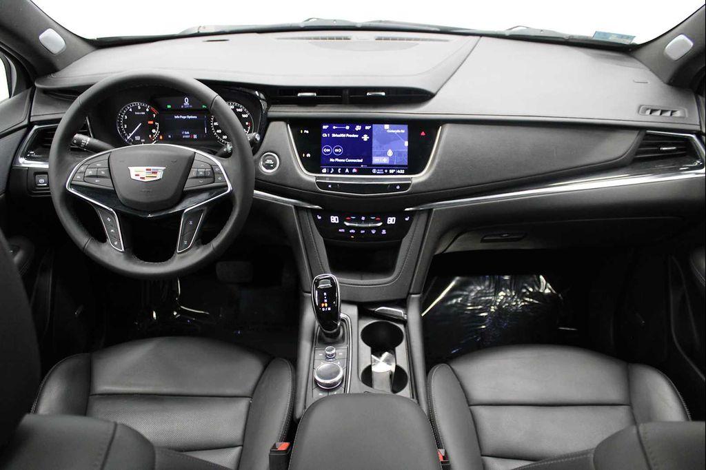 used 2022 Cadillac XT5 car, priced at $28,998