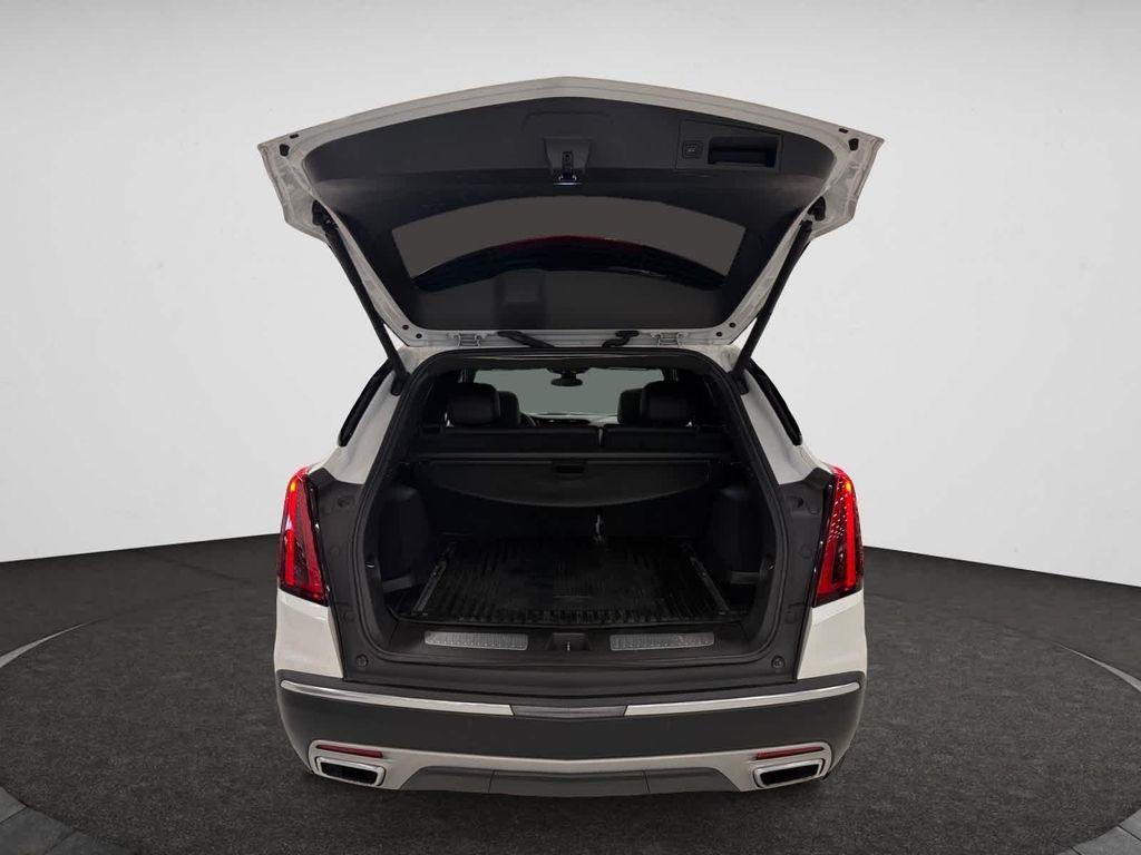 used 2022 Cadillac XT5 car, priced at $28,998