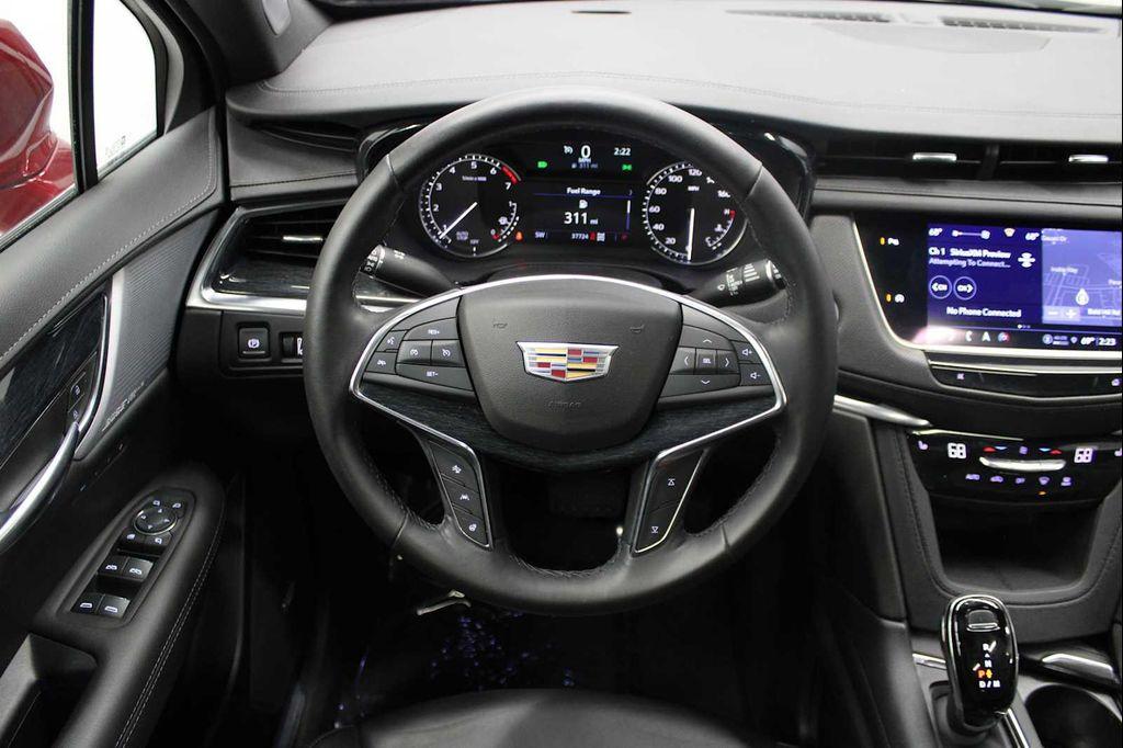 used 2023 Cadillac XT5 car, priced at $33,998