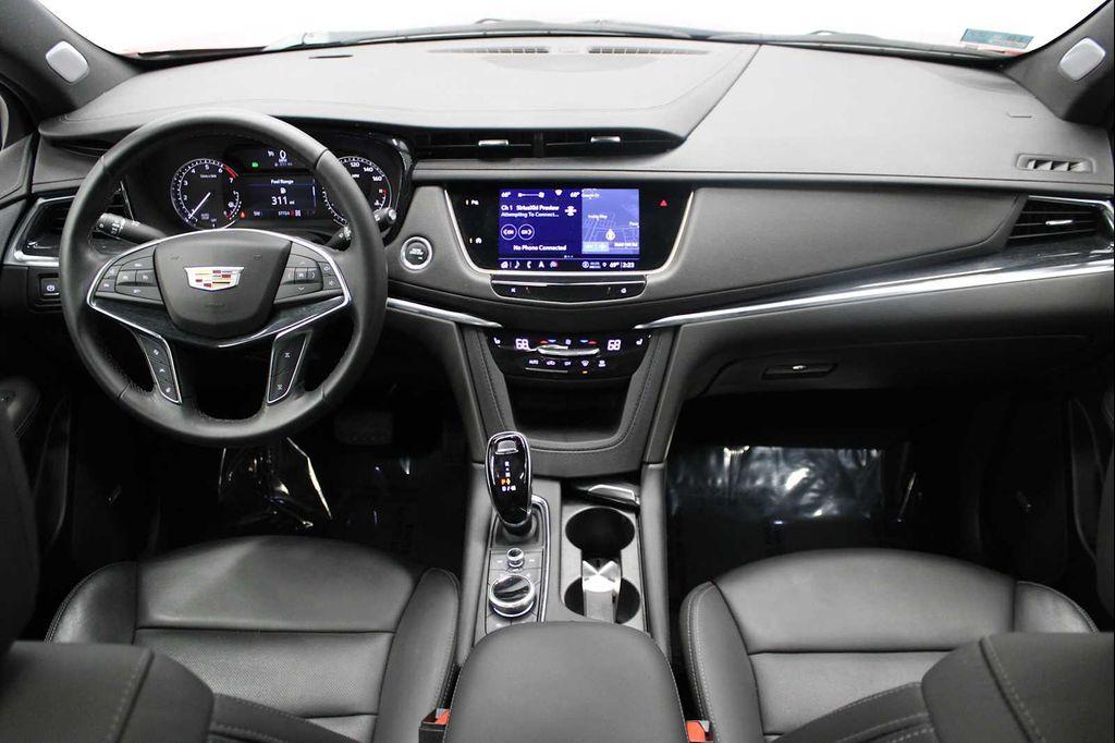 used 2023 Cadillac XT5 car, priced at $33,998