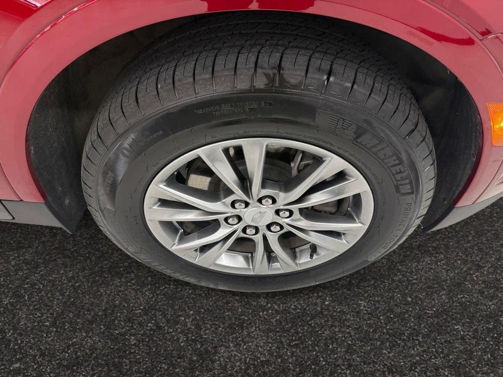 used 2023 Cadillac XT5 car, priced at $33,998