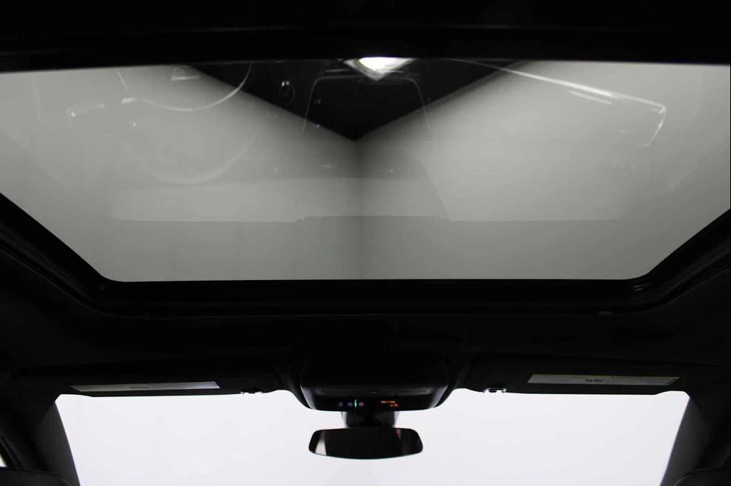 used 2023 Cadillac XT5 car, priced at $33,998