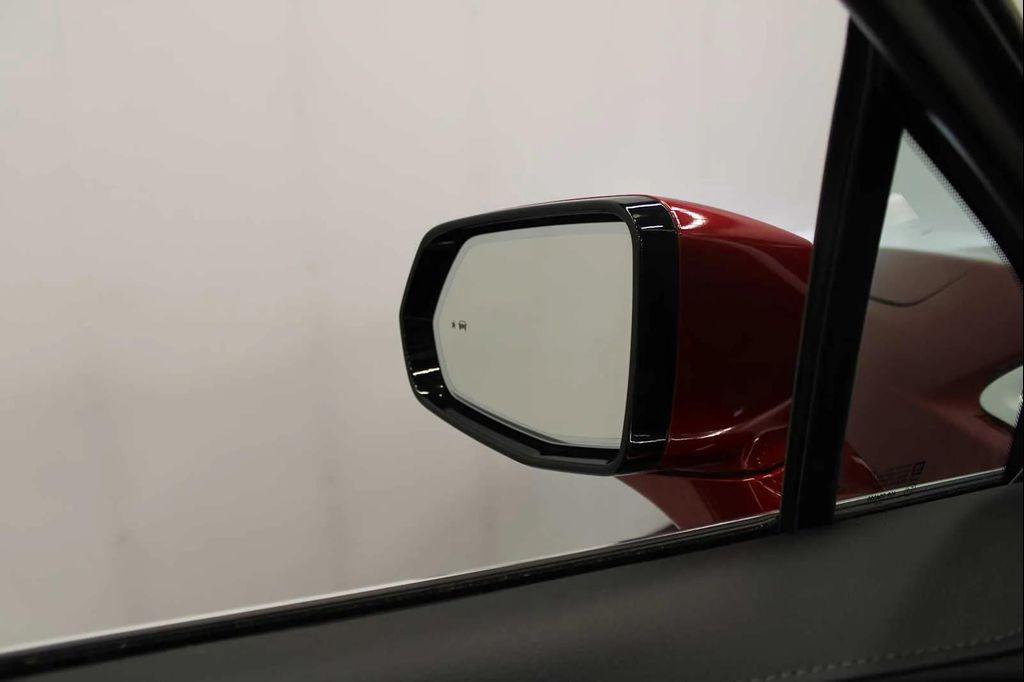 used 2023 Cadillac XT5 car, priced at $33,998