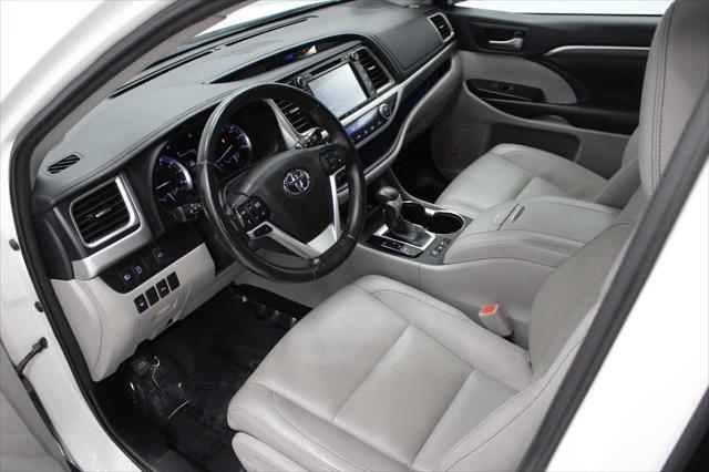 used 2018 Toyota Highlander car, priced at $25,998