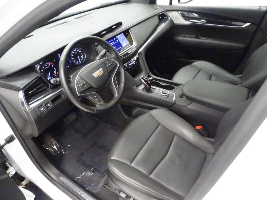 used 2021 Cadillac XT5 car, priced at $35,998
