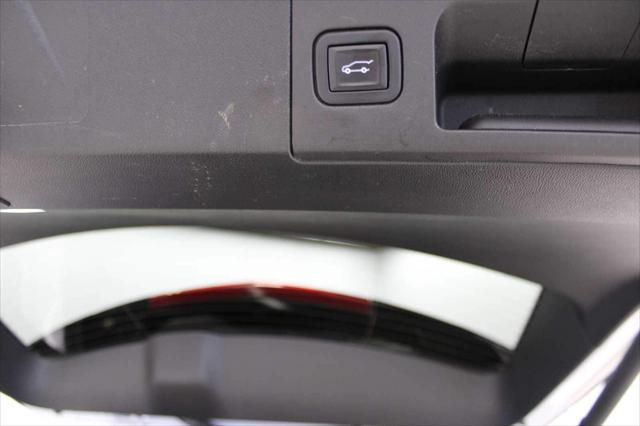 used 2021 Cadillac XT5 car, priced at $27,888
