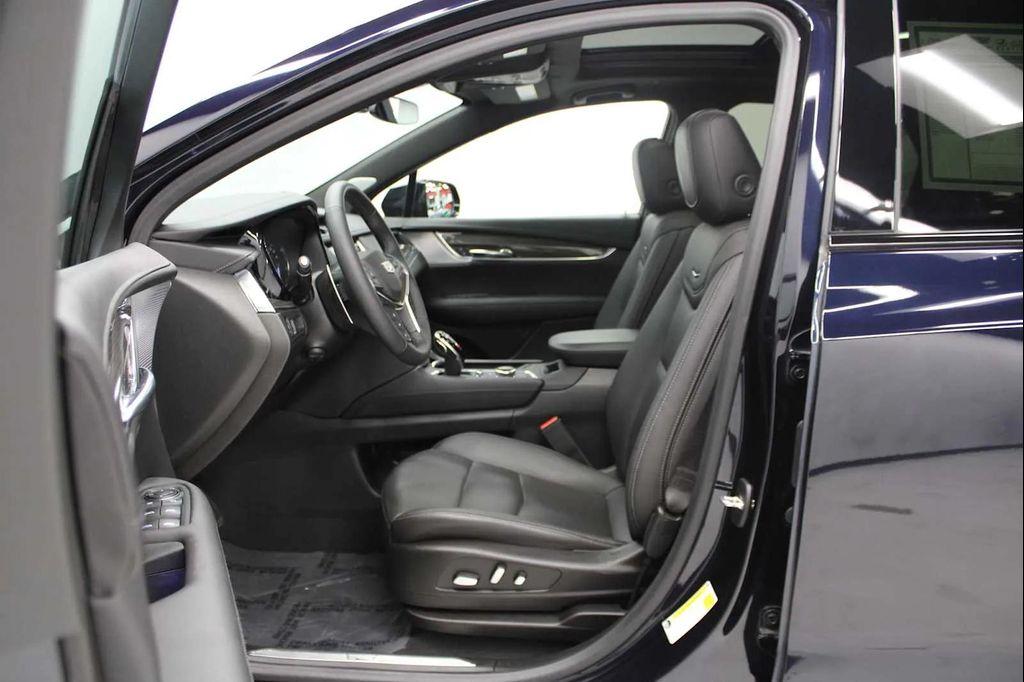 used 2022 Cadillac XT5 car, priced at $34,698