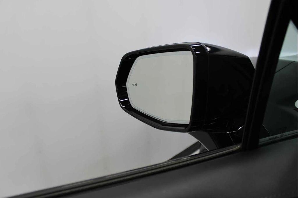 used 2022 Cadillac XT5 car, priced at $34,698