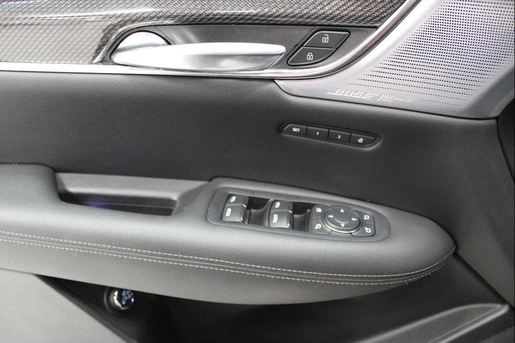 used 2022 Cadillac XT5 car, priced at $34,698