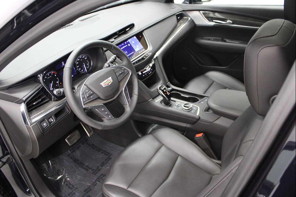 used 2022 Cadillac XT5 car, priced at $34,698
