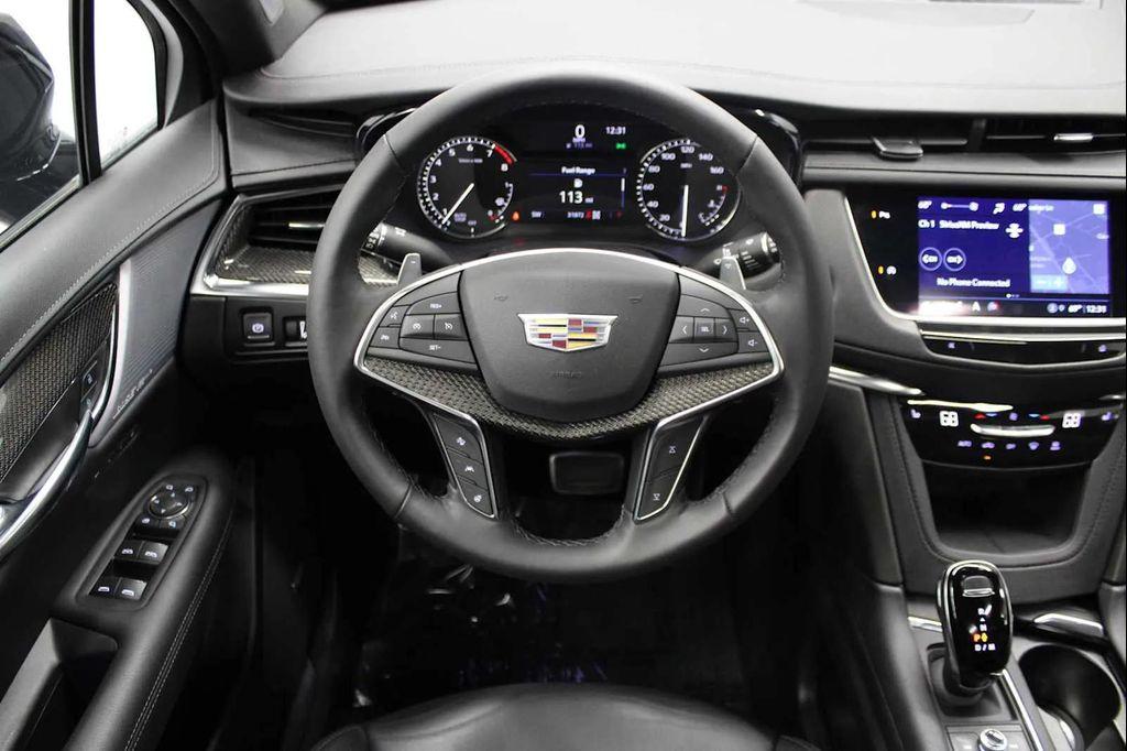 used 2022 Cadillac XT5 car, priced at $34,698