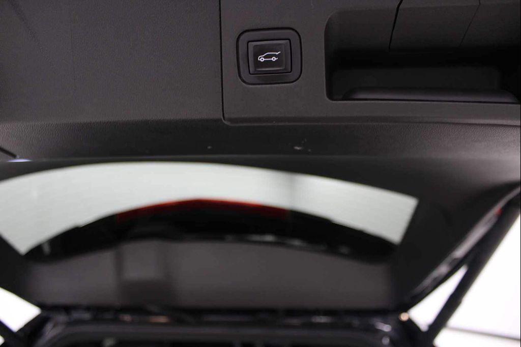 used 2022 Cadillac XT5 car, priced at $34,698