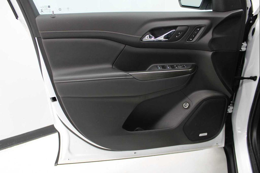 used 2023 GMC Acadia car, priced at $31,398