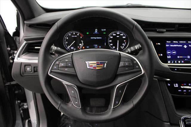 used 2025 Cadillac XT5 car, priced at $40,998