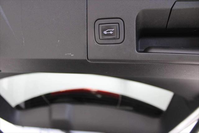 used 2023 Cadillac XT5 car, priced at $31,988