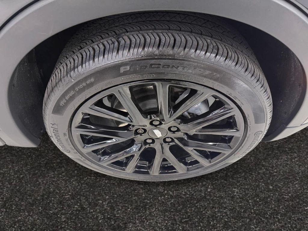 used 2023 Cadillac XT4 car, priced at $32,998