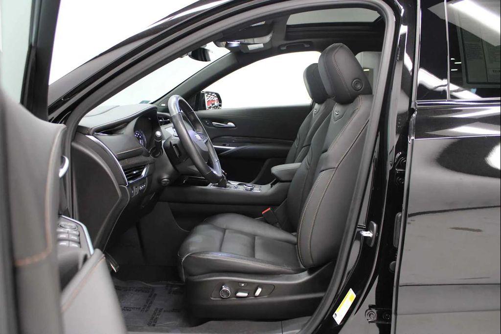 used 2023 Cadillac XT4 car, priced at $32,998