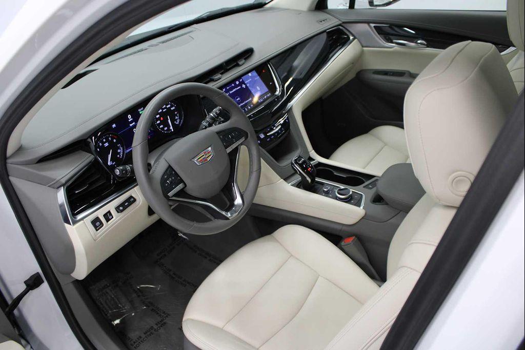 used 2024 Cadillac XT6 car, priced at $49,988