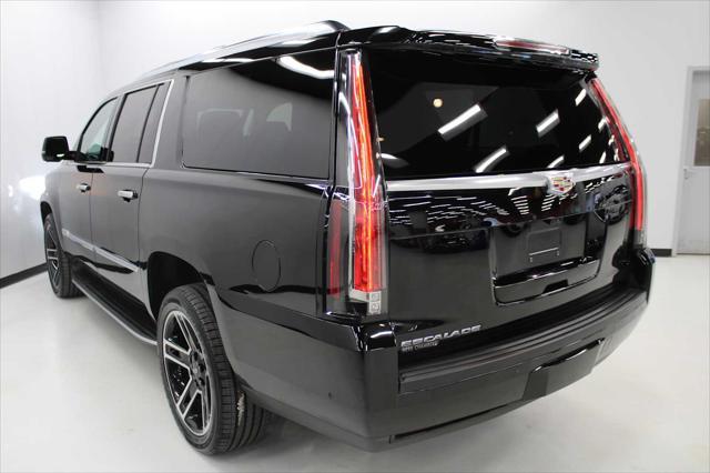 used 2020 Cadillac Escalade ESV car, priced at $44,998