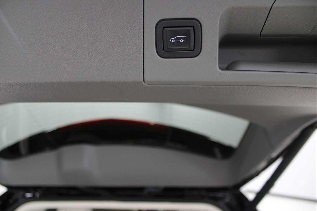 used 2024 Cadillac XT5 car, priced at $42,498