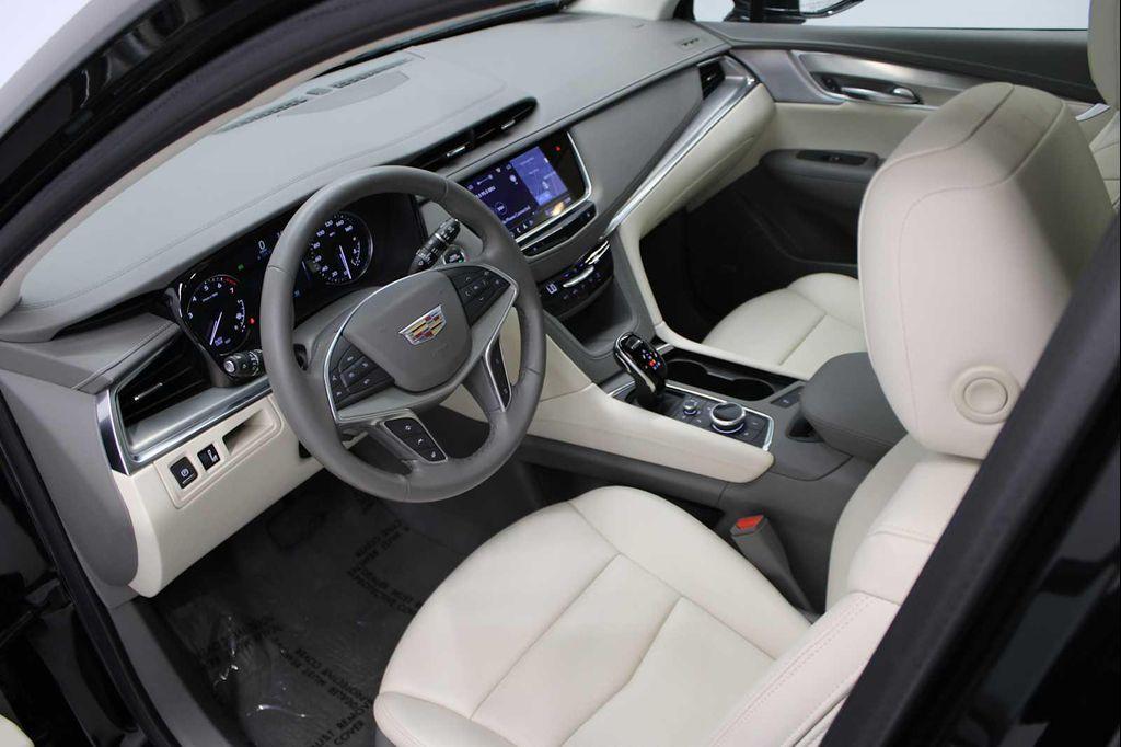 used 2024 Cadillac XT5 car, priced at $42,498