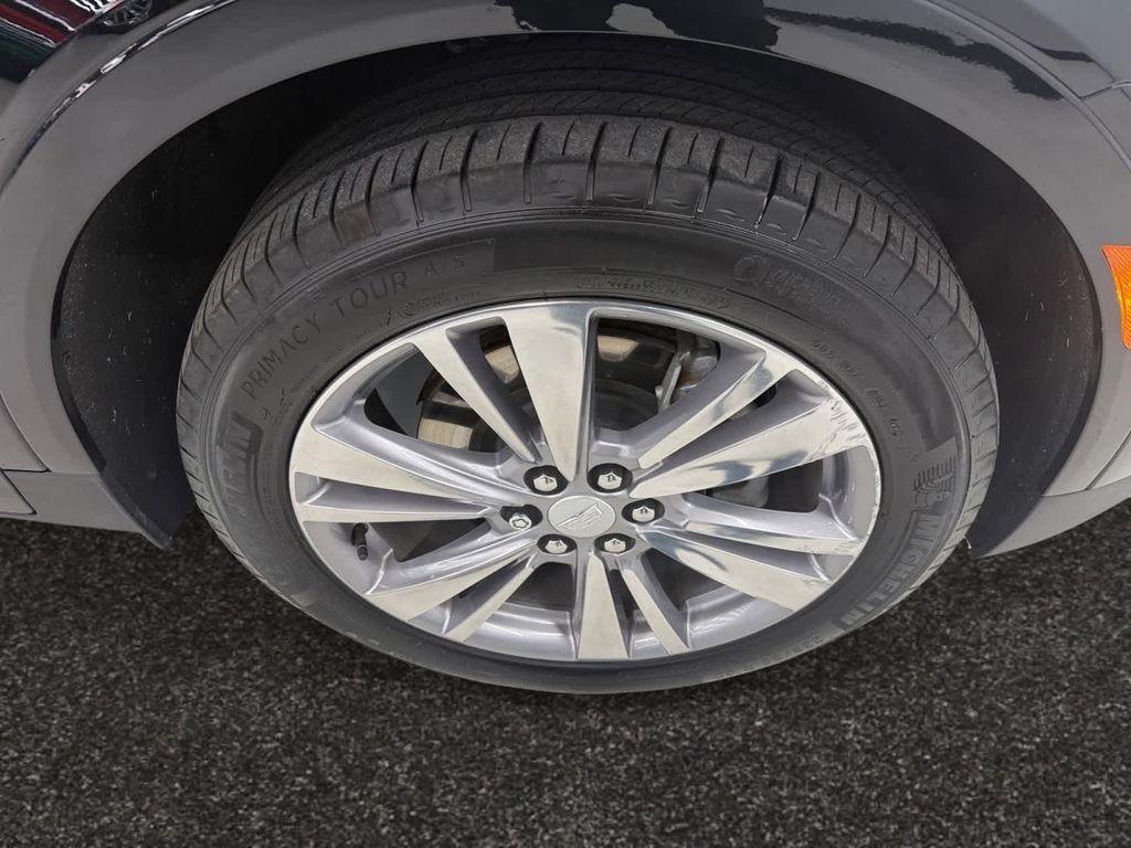 used 2024 Cadillac XT5 car, priced at $42,498