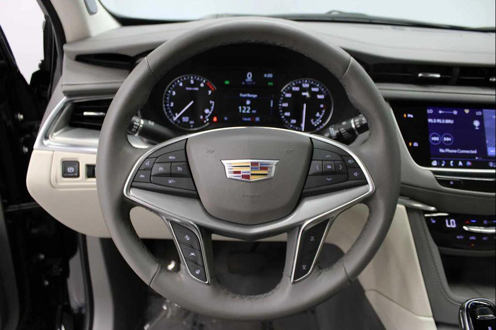 used 2024 Cadillac XT5 car, priced at $42,498