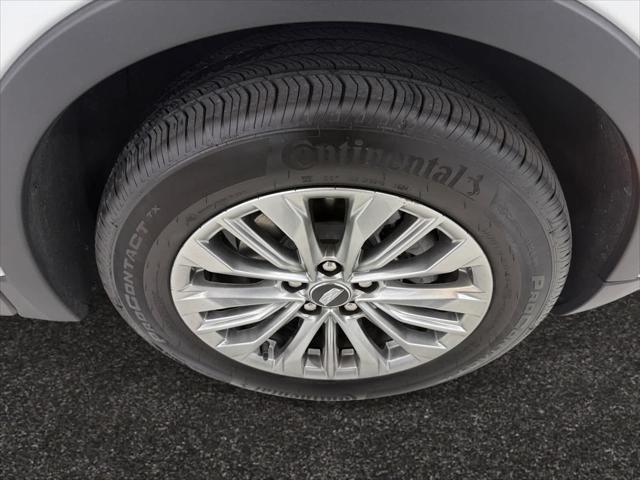 used 2024 Cadillac XT4 car, priced at $44,988