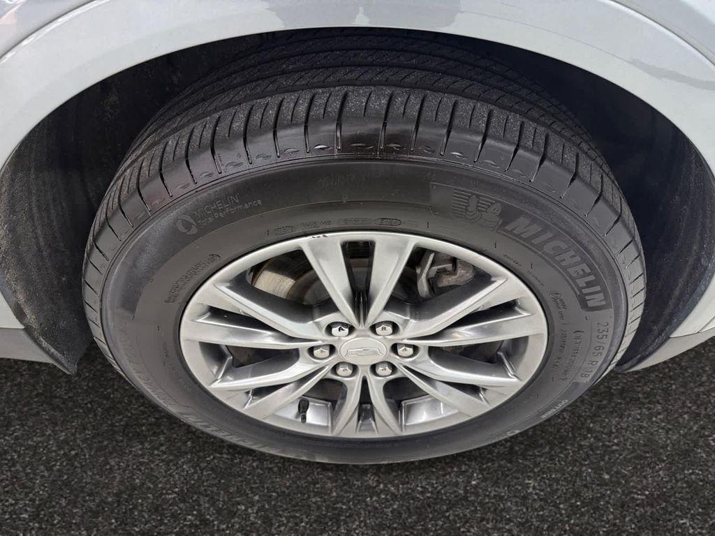 used 2023 Cadillac XT5 car, priced at $32,888