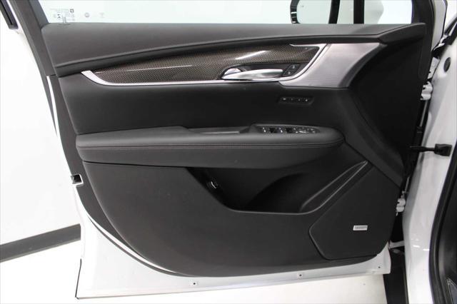 used 2022 Cadillac XT5 car, priced at $38,688