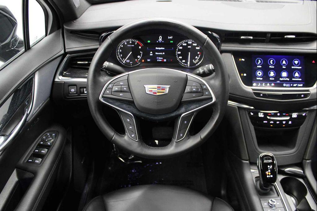 used 2022 Cadillac XT5 car, priced at $34,998