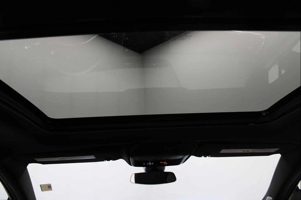 used 2022 Cadillac XT5 car, priced at $34,998