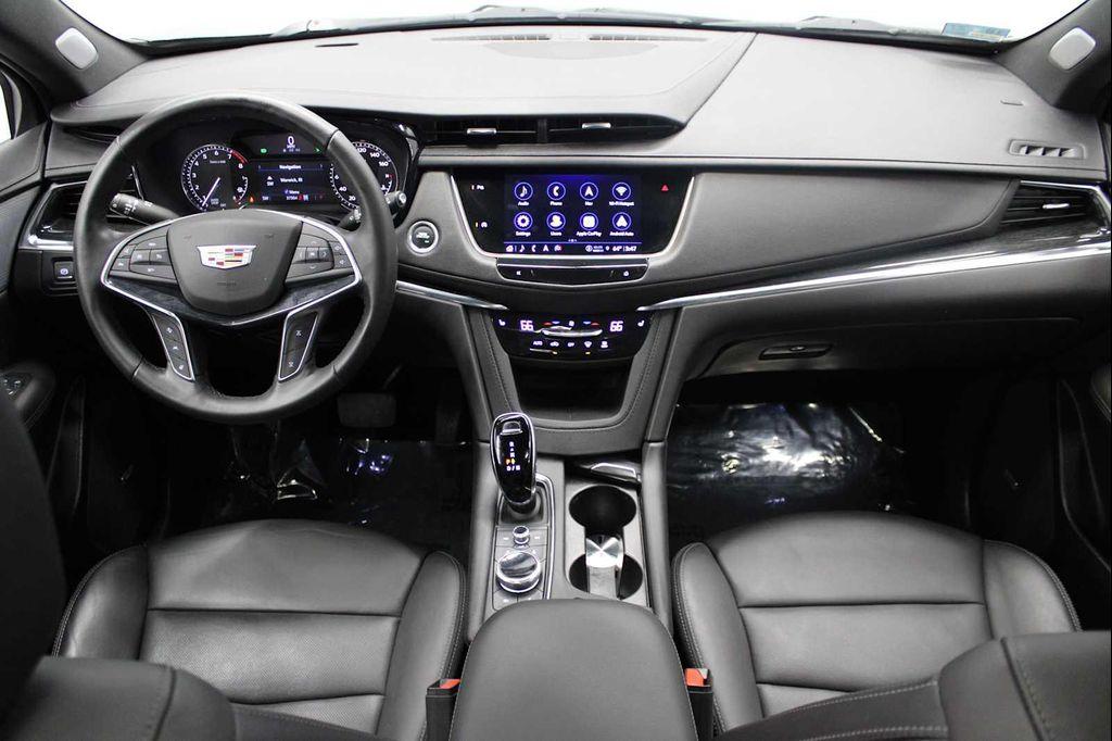 used 2022 Cadillac XT5 car, priced at $34,998