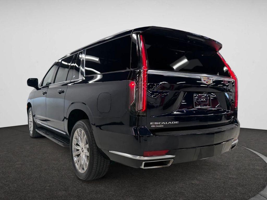used 2023 Cadillac Escalade ESV car, priced at $67,598