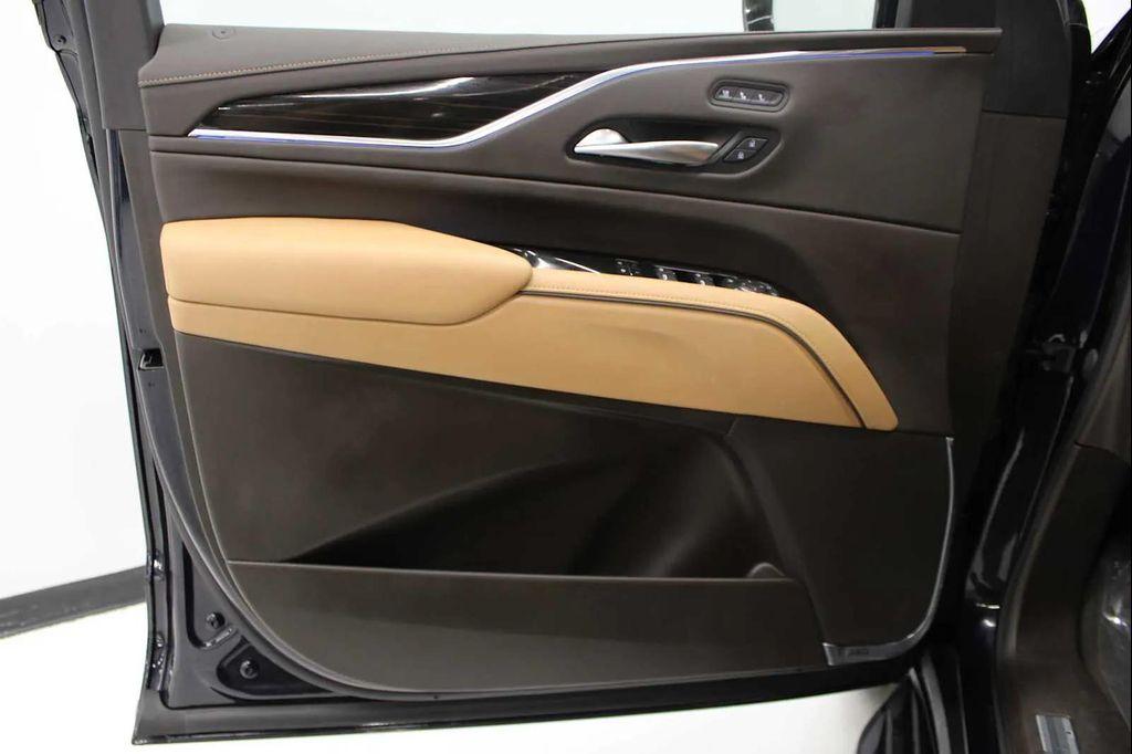 used 2023 Cadillac Escalade ESV car, priced at $67,598