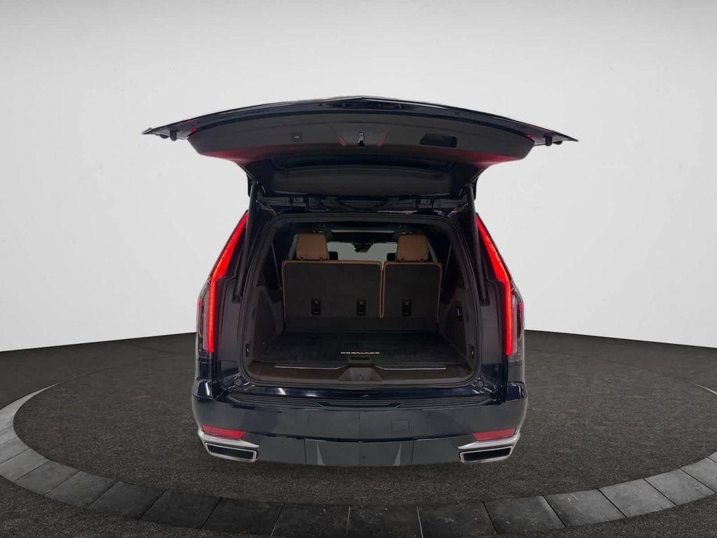 used 2023 Cadillac Escalade ESV car, priced at $67,598