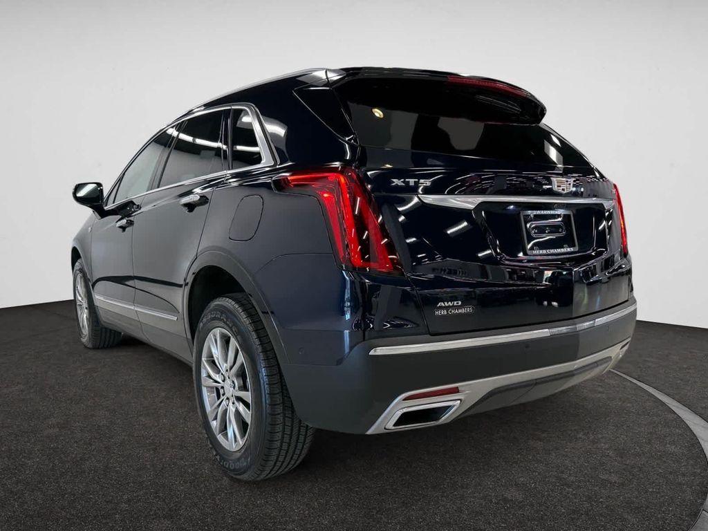 used 2022 Cadillac XT5 car, priced at $31,988