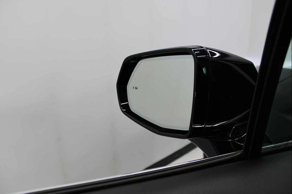 used 2022 Cadillac XT5 car, priced at $31,988