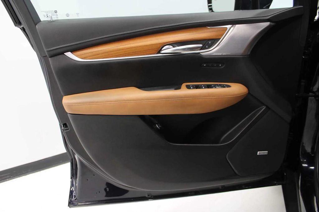 used 2022 Cadillac XT5 car, priced at $31,988