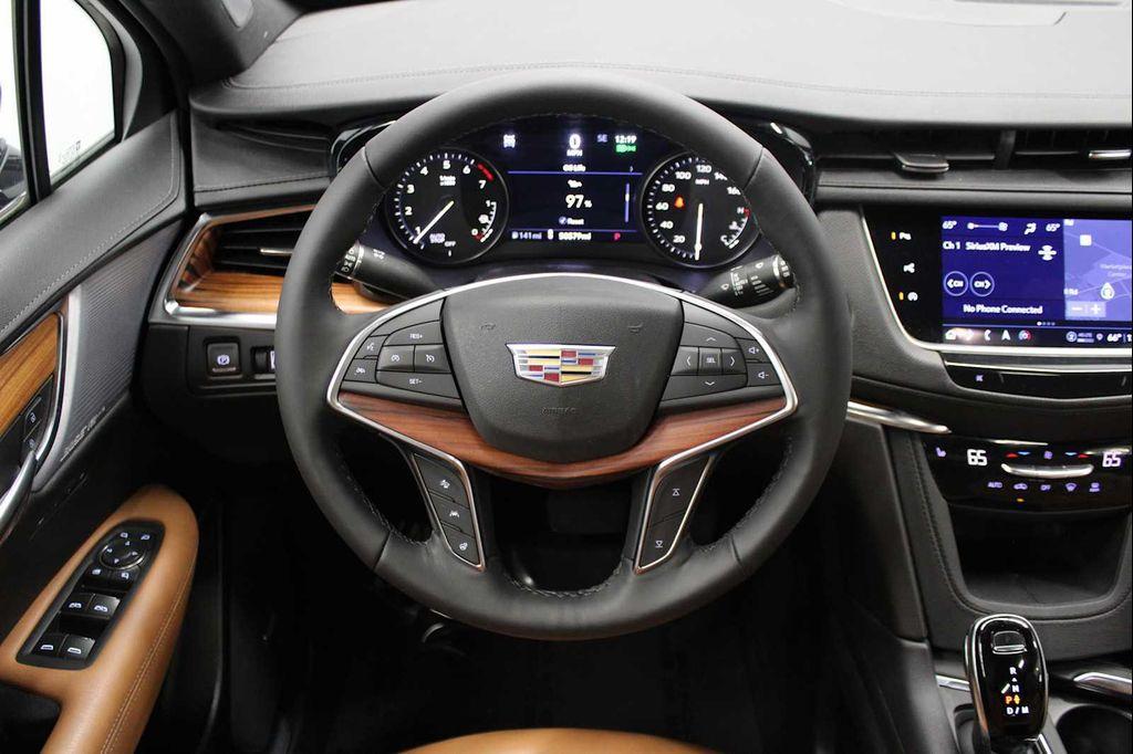 used 2022 Cadillac XT5 car, priced at $31,988