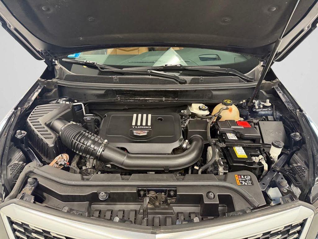 used 2022 Cadillac XT5 car, priced at $31,988